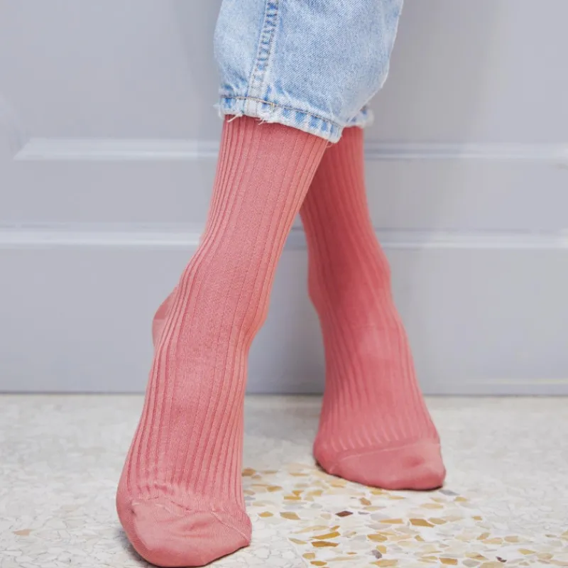 chaussettes_femme__ctes_e_1-8.webp Femme Doré Doré Chaussettes^Chaussettes femme à côtes en fil d'Écosse - Rose Jouy