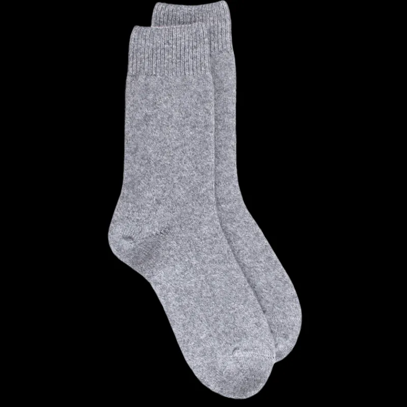 chaussettes_femme_douceur_0-1.webp Femme Doré Doré Chaussettes^Chaussettes femme Douceur en laine mérinos et cachemire - Gris