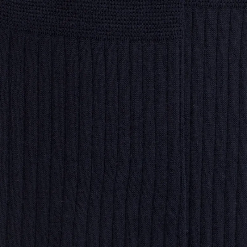 chaussettes_homme_luxe_en_1-23.webp Homme Doré Doré Chaussettes^Chaussettes Homme luxe en laine mérinos extra fine - Bleu marine foncé