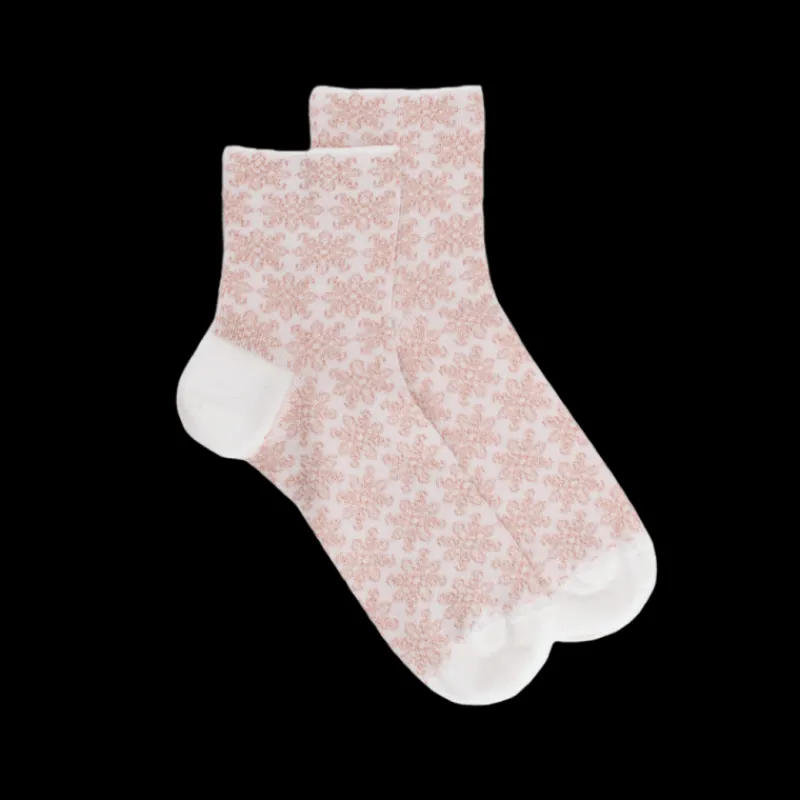 socquettes_pour_femmes_en_0-17.webp Femme Doré Doré Socquettes^Socquettes pour femmes en fil d'Ecosse à motifs de mandalas avec effet scintillant. - Blanc Givre