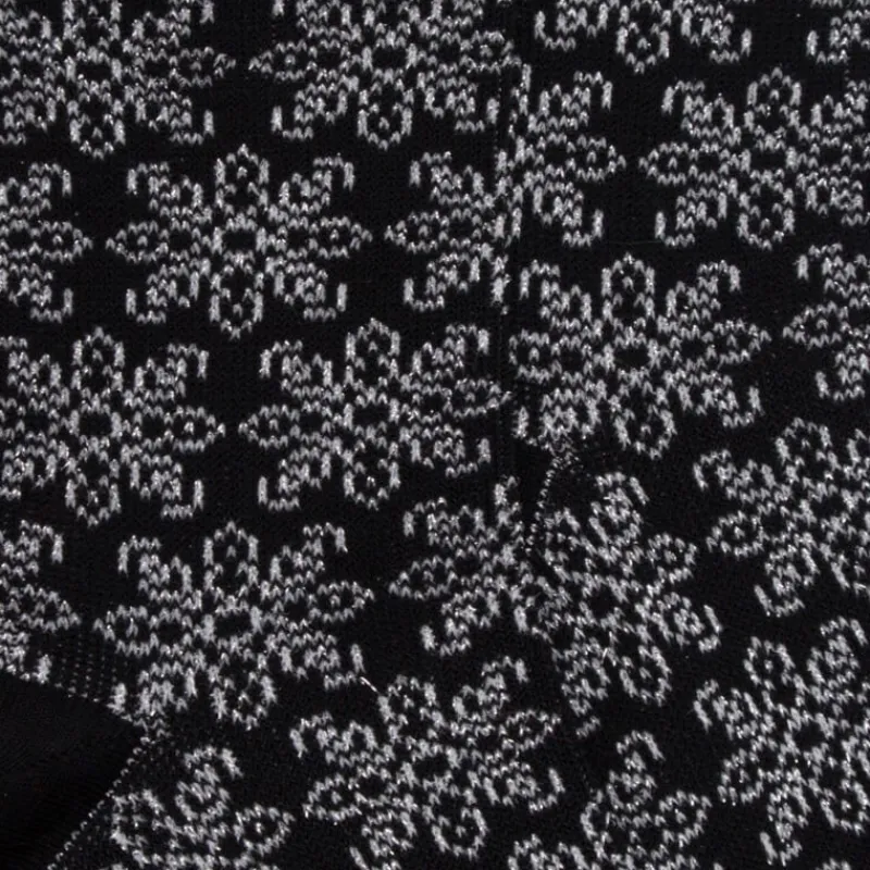 socquettes_pour_femmes_en_1-16.webp Femme Doré Doré Socquettes^Socquettes pour femmes en fil d'Ecosse à motifs de mandalas avec effet scintillant. -